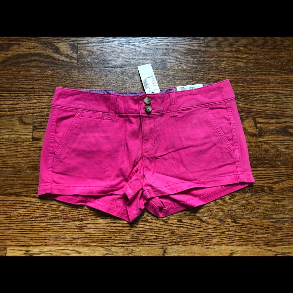 NWT American Eagle Double Button Shorts.